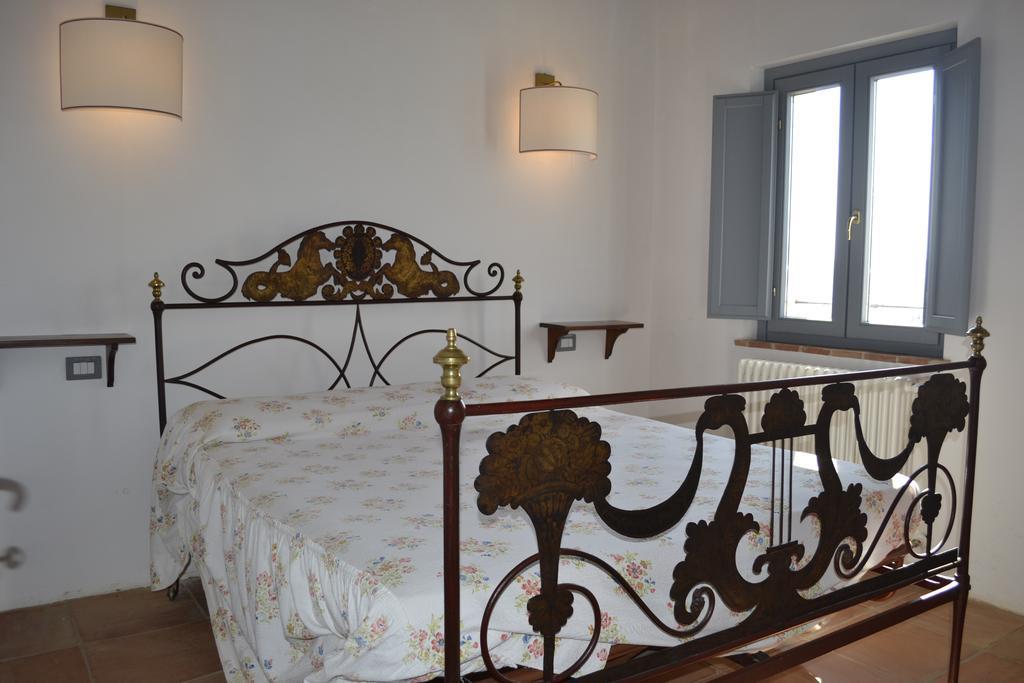 Montalto delle Marche Recchi Franceschini Bike Hotel Last - Minute - Availability الغرفة الصورة